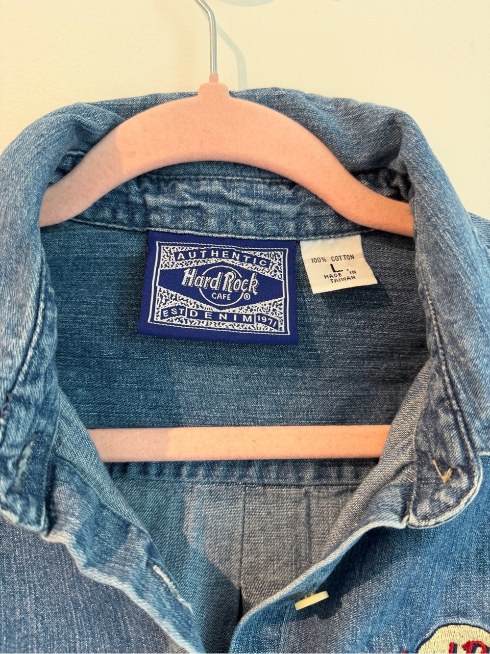 Hard Rock Cafe Blue Denim Sleeveless Button-Front Top - Picture 5 of 5